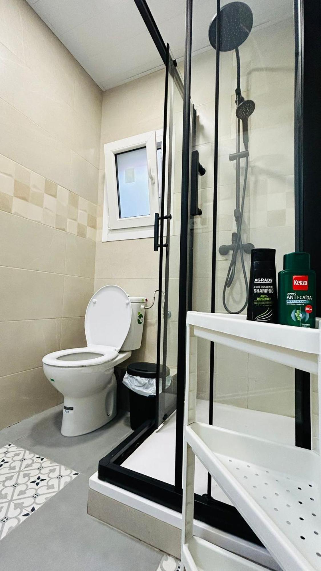 Maifamilybcn-Comodo Y Metro Cercano บาดาโลนา ภายนอก รูปภาพ